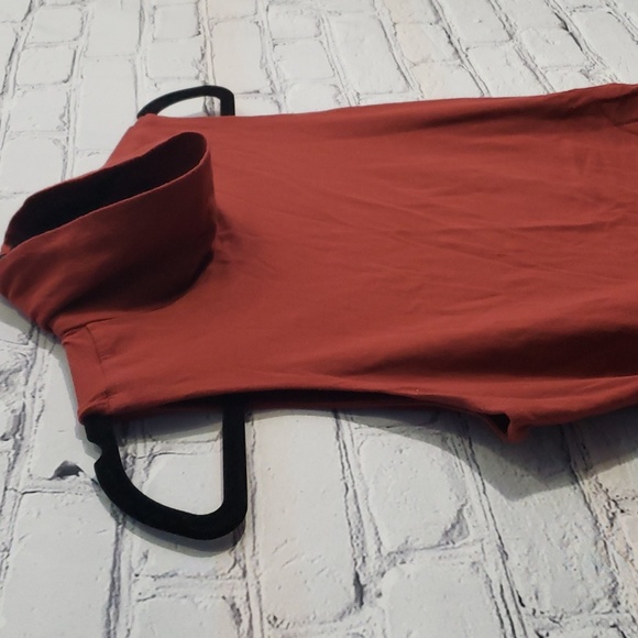 ruff hewn GREY mock turtle sleeveless tshirt Sz M color burgundy/brick red - Picture 7 of 7
